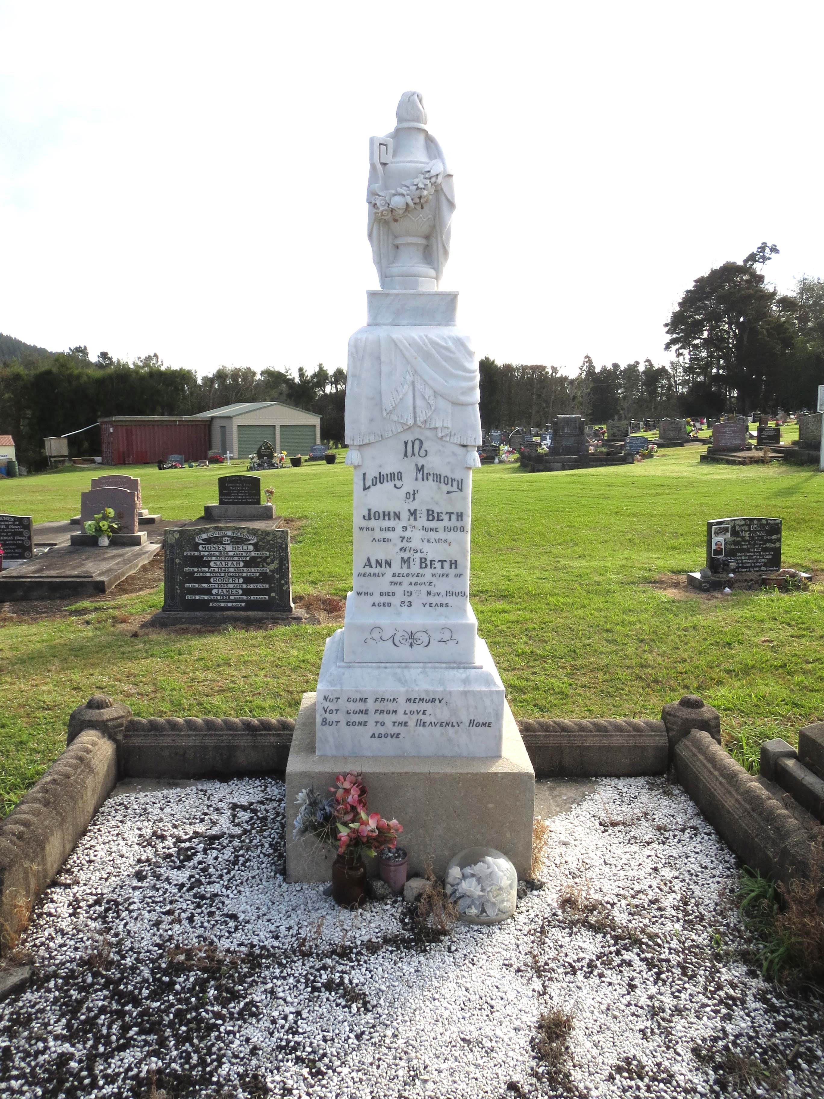 Photo of headstones/Ann McBeth nee McLennan d1909 hdstn Kauri